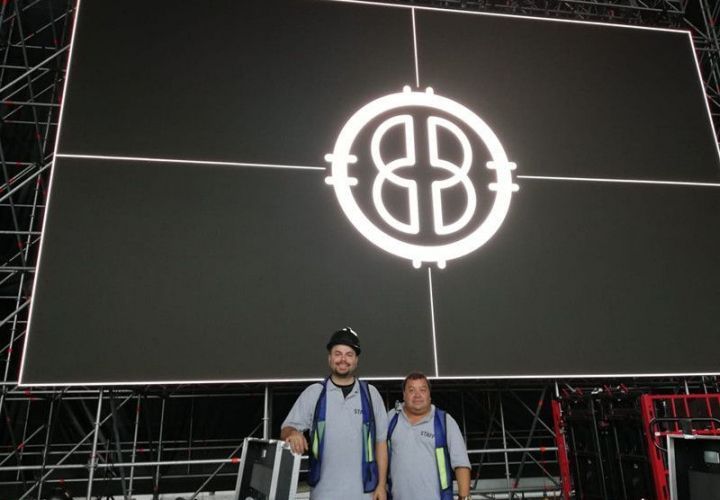 Mexico's Largest Live Event Producer Logra/Crea Acquires Carbon Panels and Air Frames for Use National Independence Day Celebration