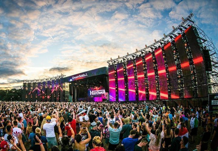 ROE Visual LED panels provide visual backdrop for Creamfiels mainstage